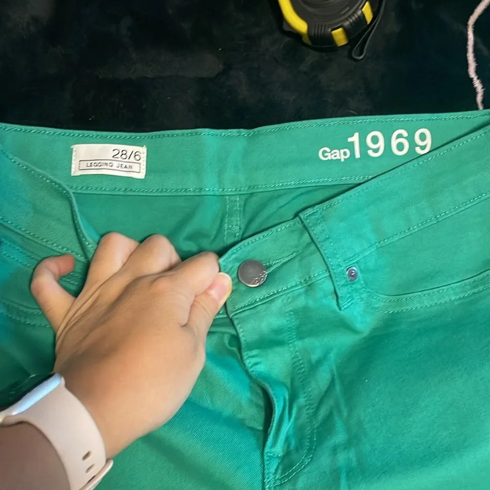 Gap 1969 pretty color legging jean